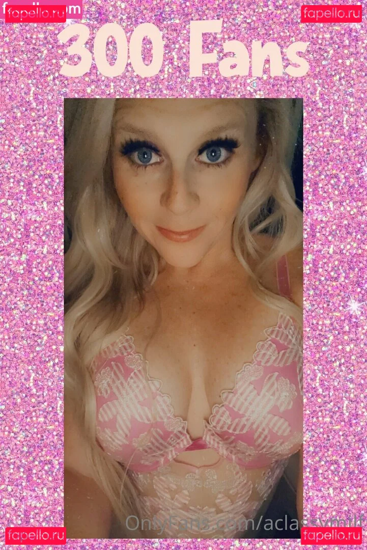 aclassymilf Onlyfans Photo Gallery 