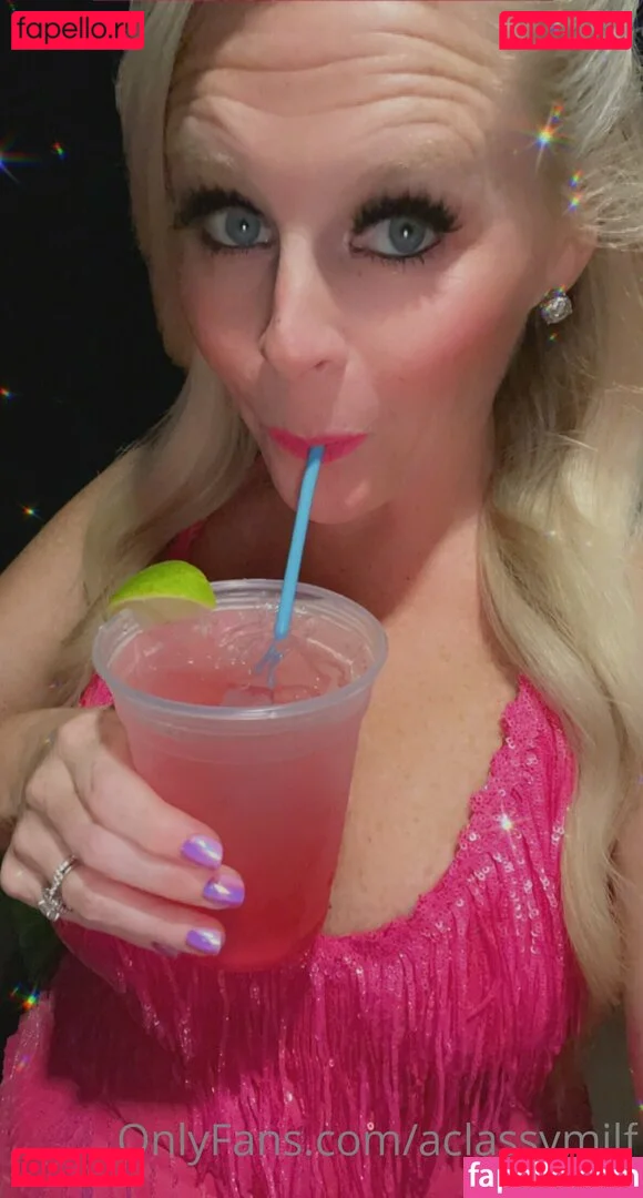 aclassymilf Onlyfans Photo Gallery 