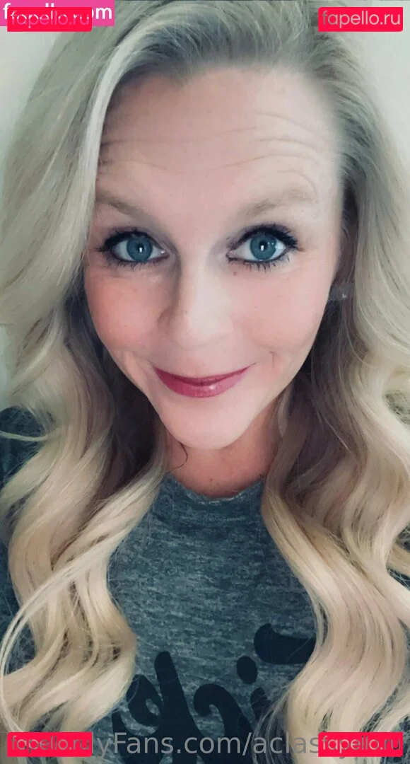 aclassymilf Onlyfans Photo Gallery 