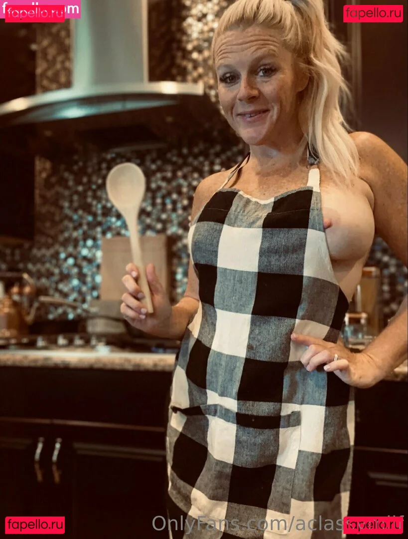 aclassymilf Onlyfans Photo Gallery 