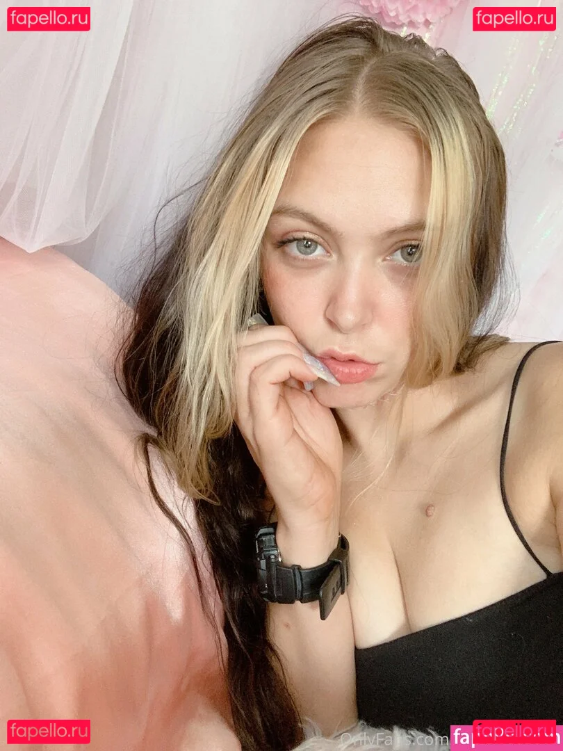 thepeepshow Onlyfans Photo Gallery 