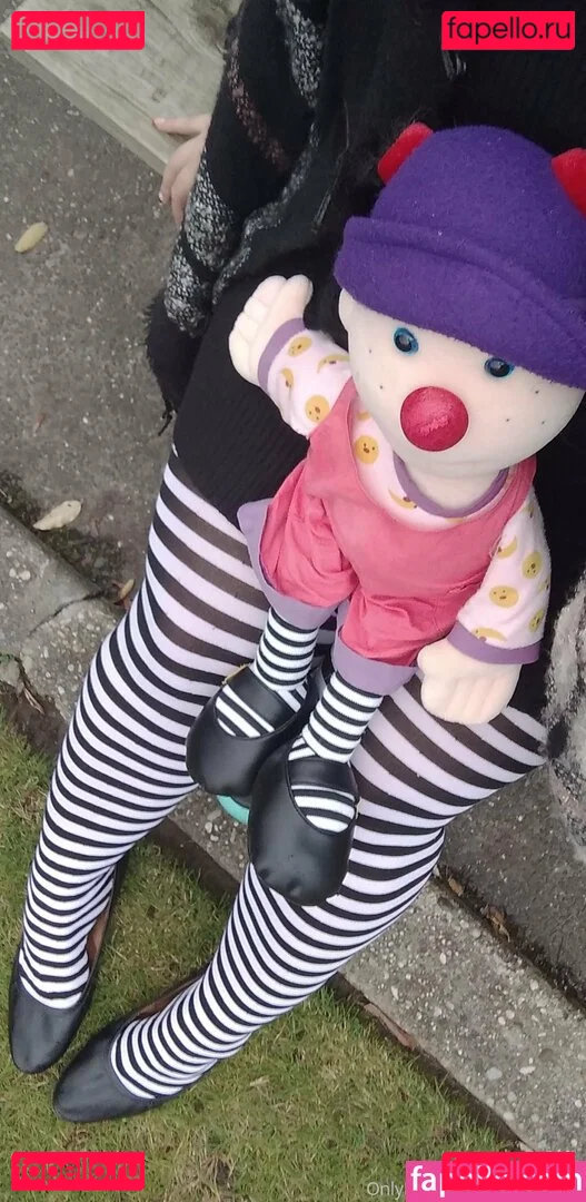 tinytoetracy Onlyfans Photo Gallery 