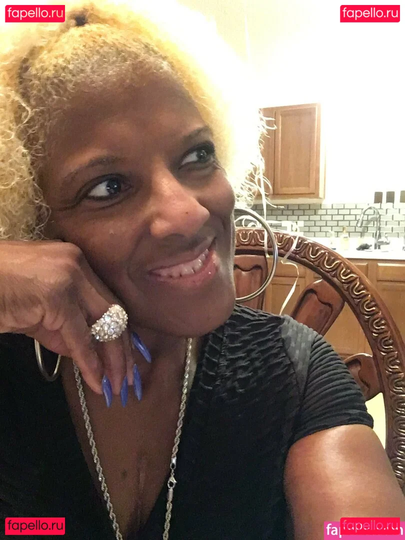 msphat70 Onlyfans Photo Gallery 