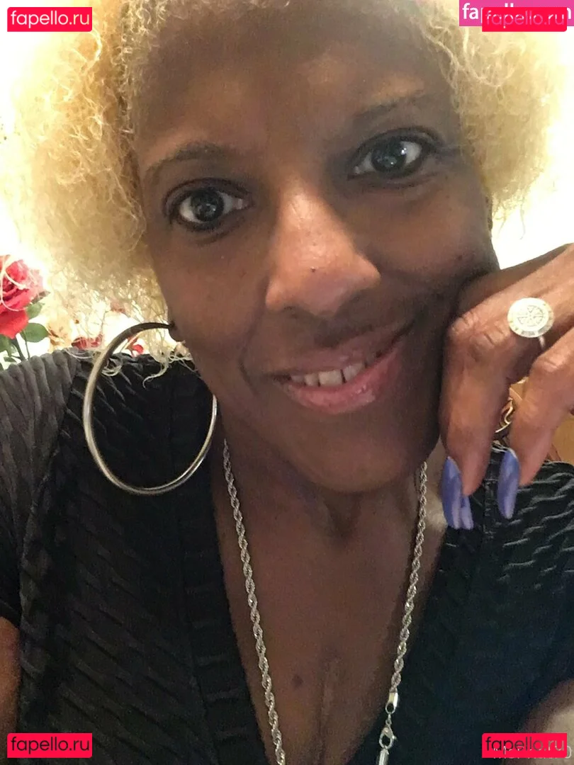 msphat70 Onlyfans Photo Gallery 