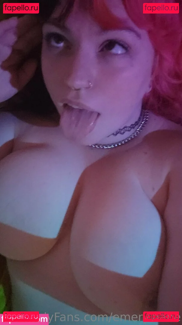 emery.babe Onlyfans Photo Gallery 