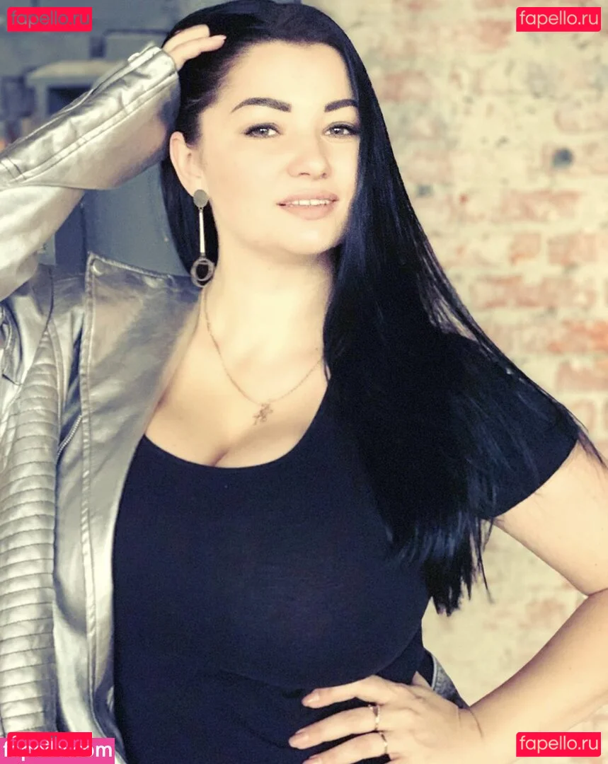 Irina P Onlyfans Photo Gallery 