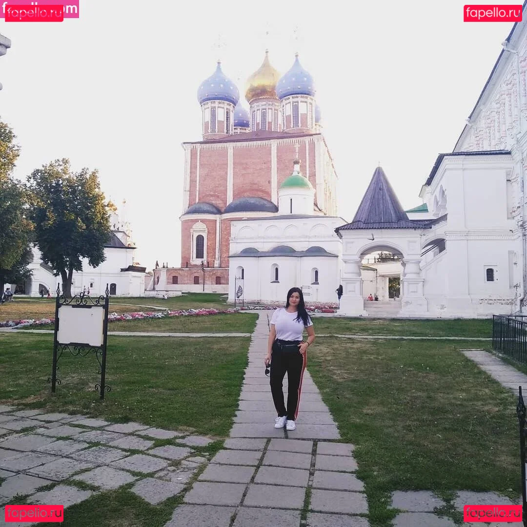 Irina P Onlyfans Photo Gallery 