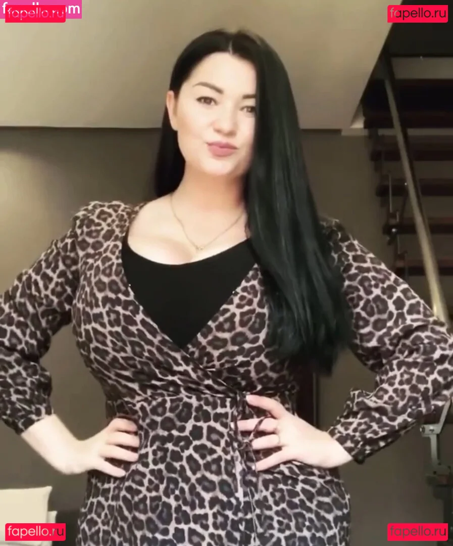 Irina P Onlyfans Photo Gallery 