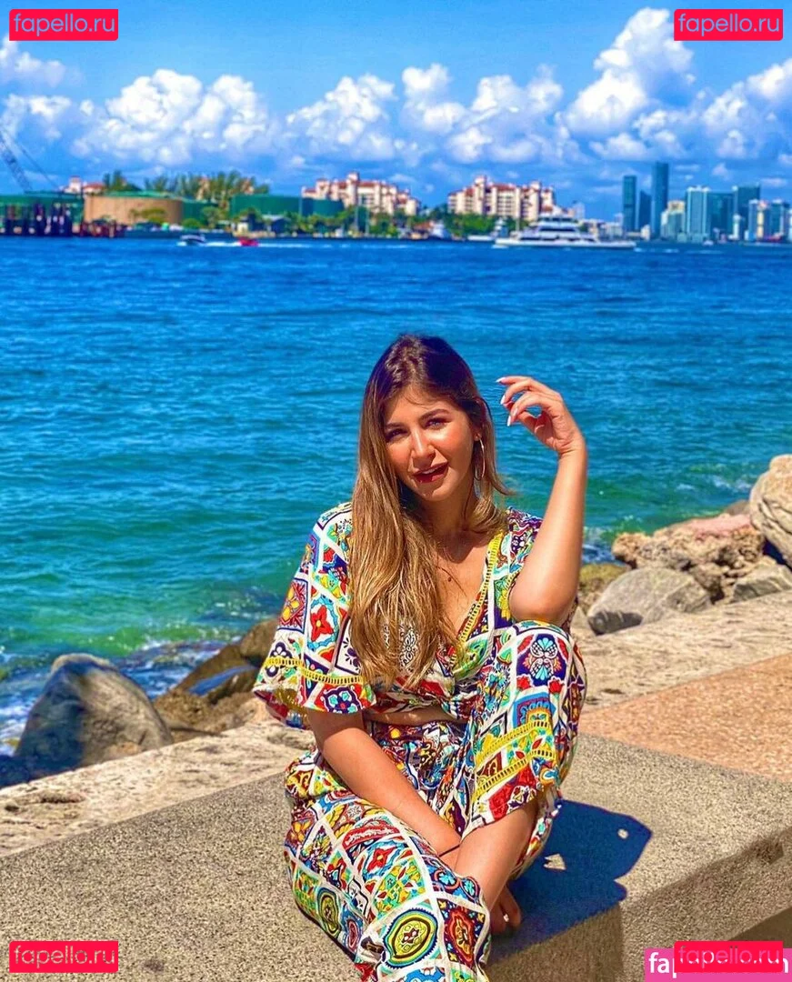 Malak Koura Onlyfans Photo Gallery 