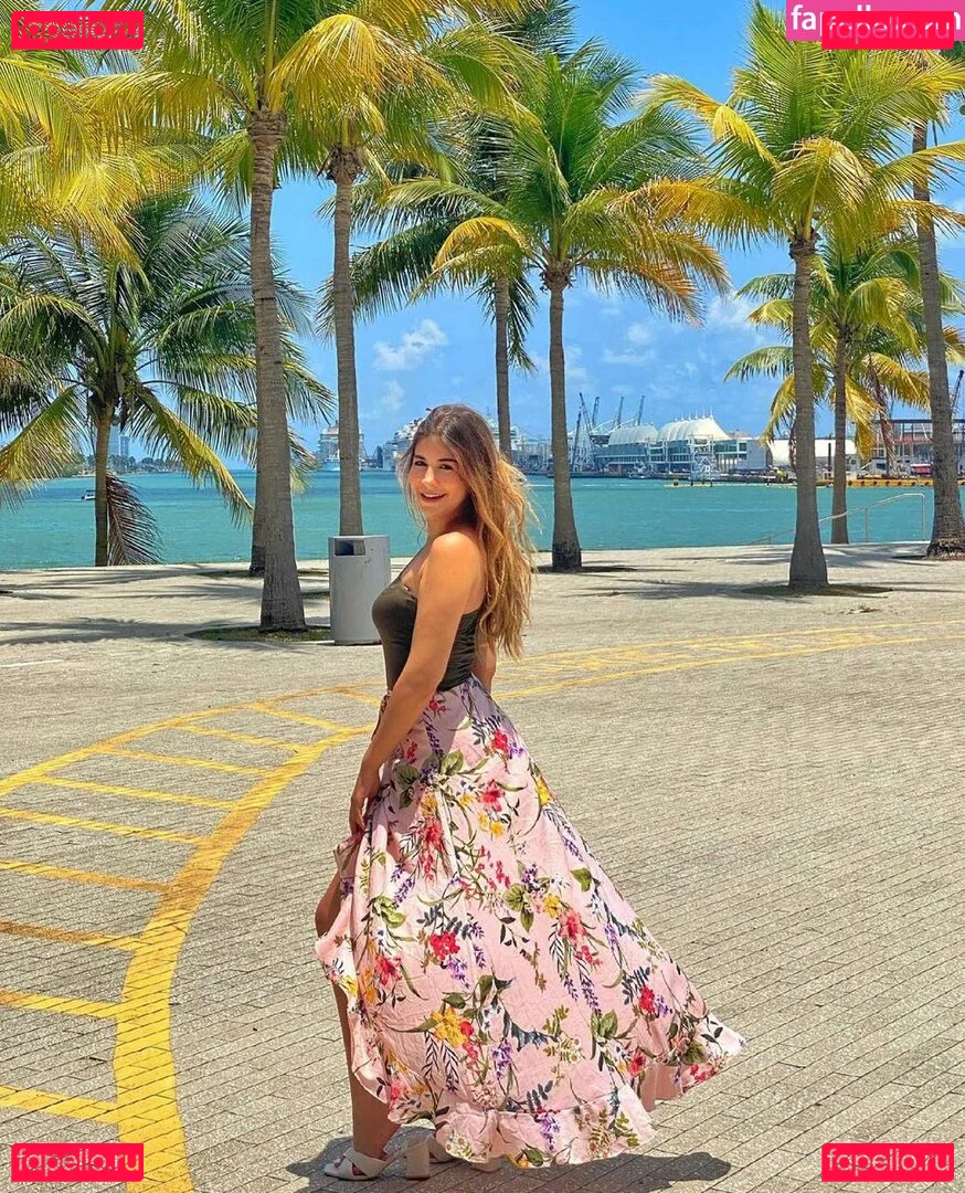 Malak Koura Onlyfans Photo Gallery 