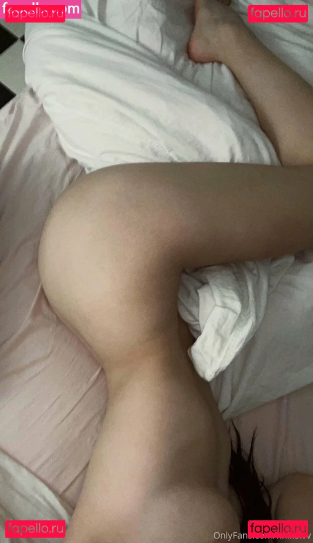 nnikolvv Onlyfans Photo Gallery 