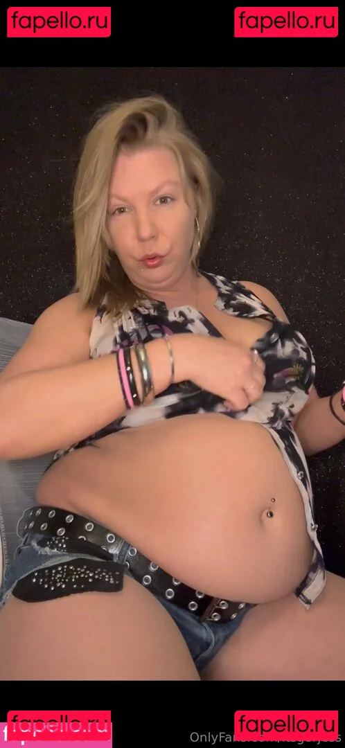 itsgorjess Onlyfans Photo Gallery 