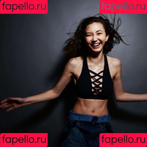 Kimiko Glenn Onlyfans Photo Gallery 