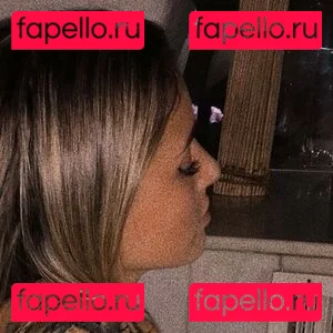 Rochiii222 Onlyfans Photo Gallery 