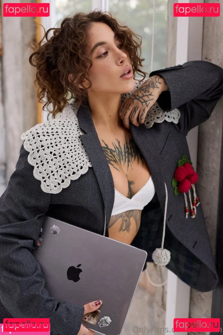 bribunn Onlyfans Photo Gallery 