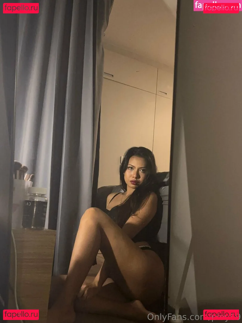 ploy69 Onlyfans Photo Gallery 