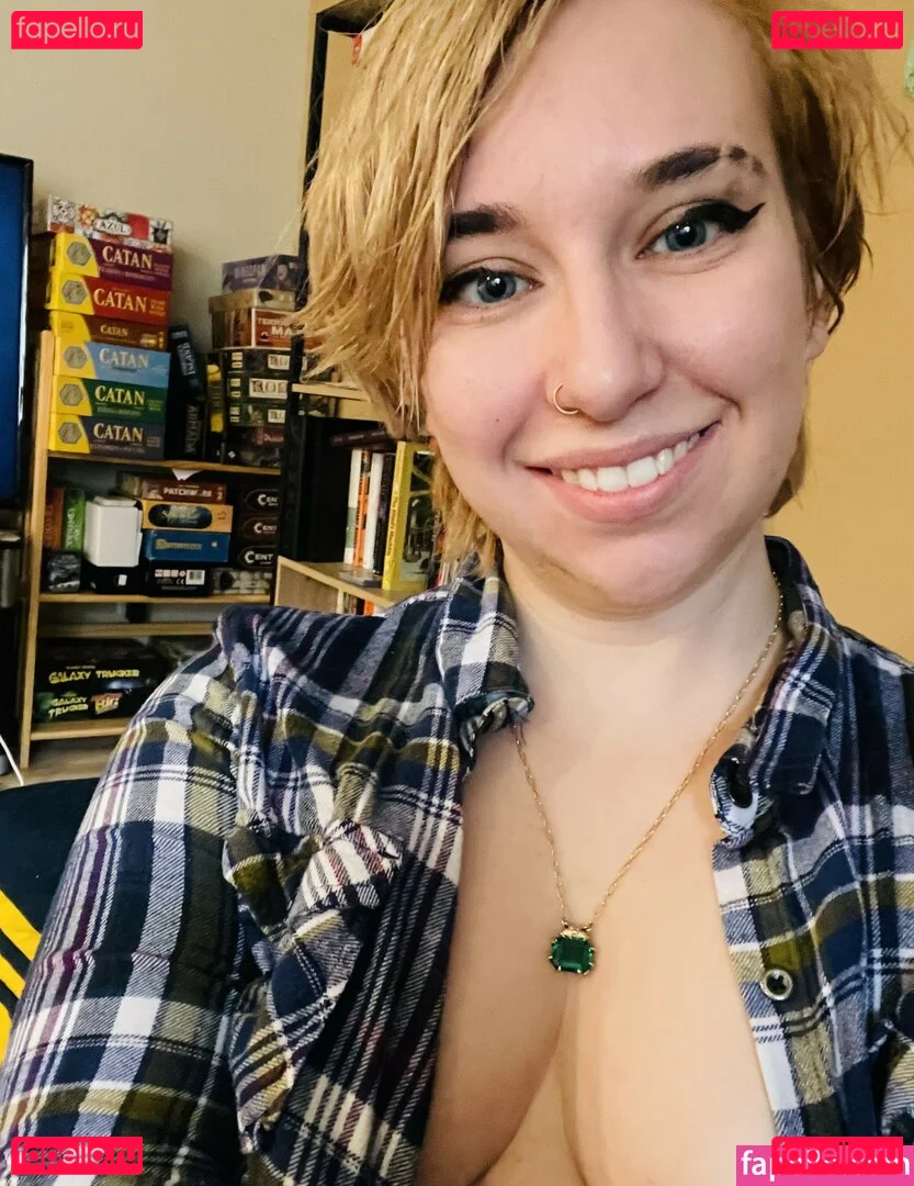 BoltedBird Onlyfans Photo Gallery 