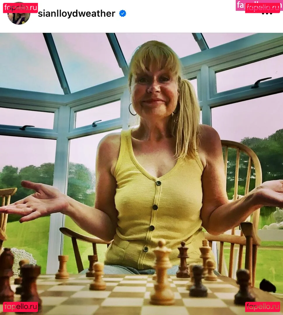 Sian Lloyd Onlyfans Photo Gallery 
