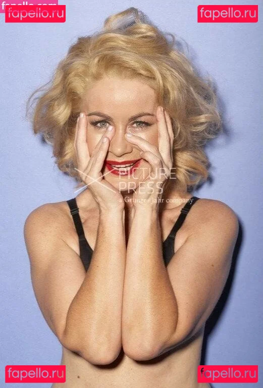 Sian Lloyd Onlyfans Photo Gallery 