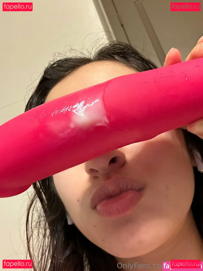 tinyrissy Onlyfans Photo Gallery 