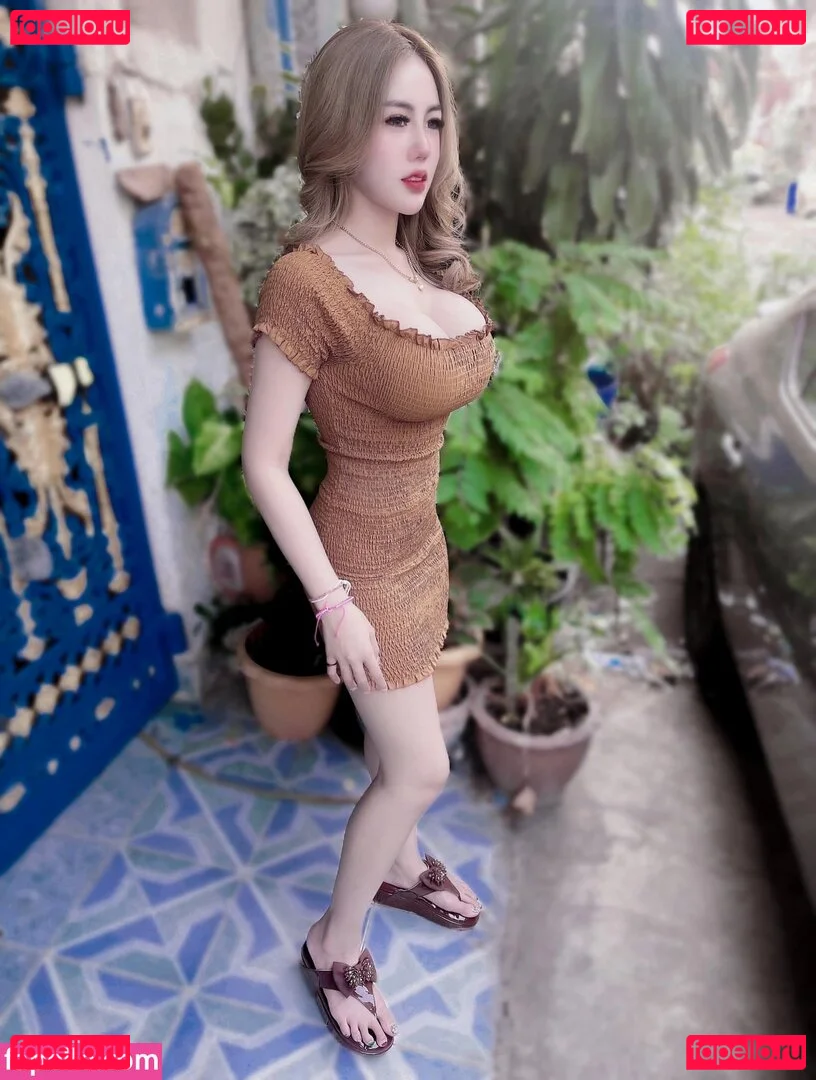 Monruedee Onlyfans Photo Gallery 