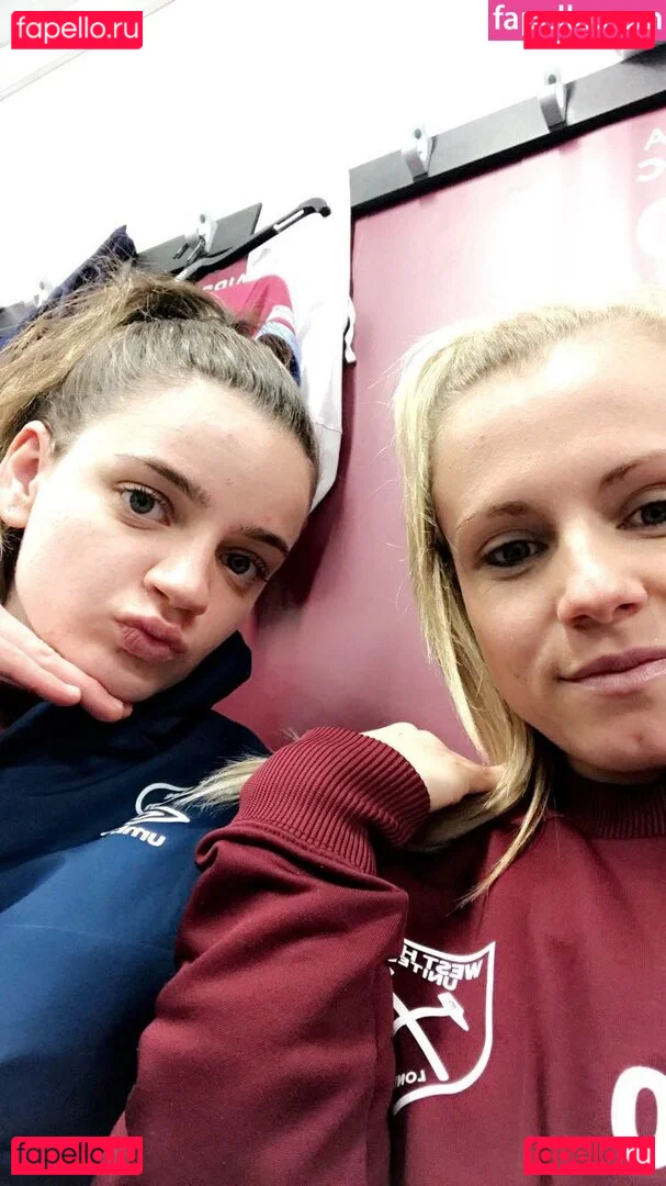 Julia Simic Onlyfans Photo Gallery 