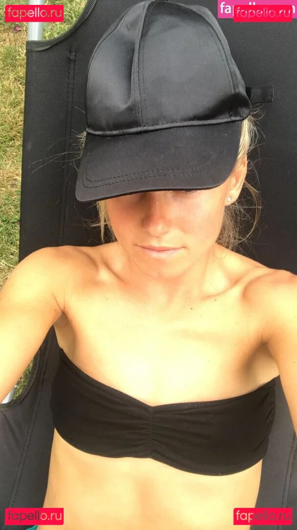 Julia Simic Onlyfans Photo Gallery 