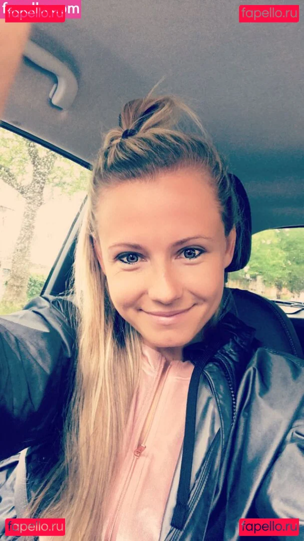 Julia Simic Onlyfans Photo Gallery 