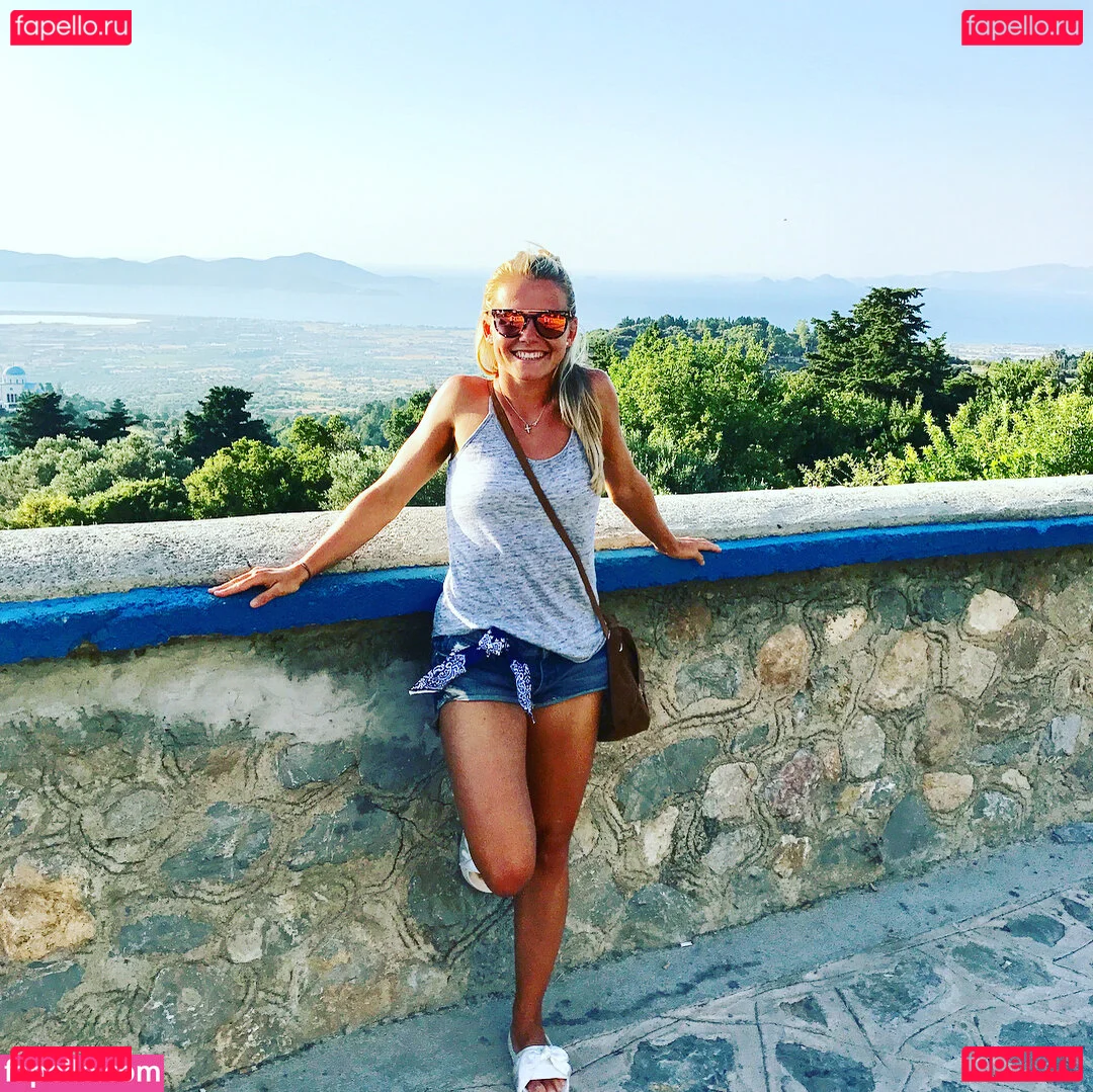 Julia Simic Onlyfans Photo Gallery 