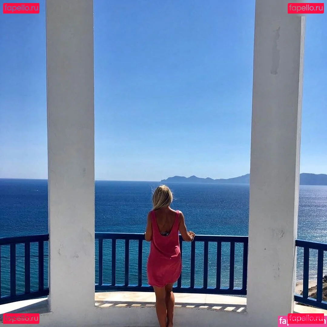 Julia Simic Onlyfans Photo Gallery 