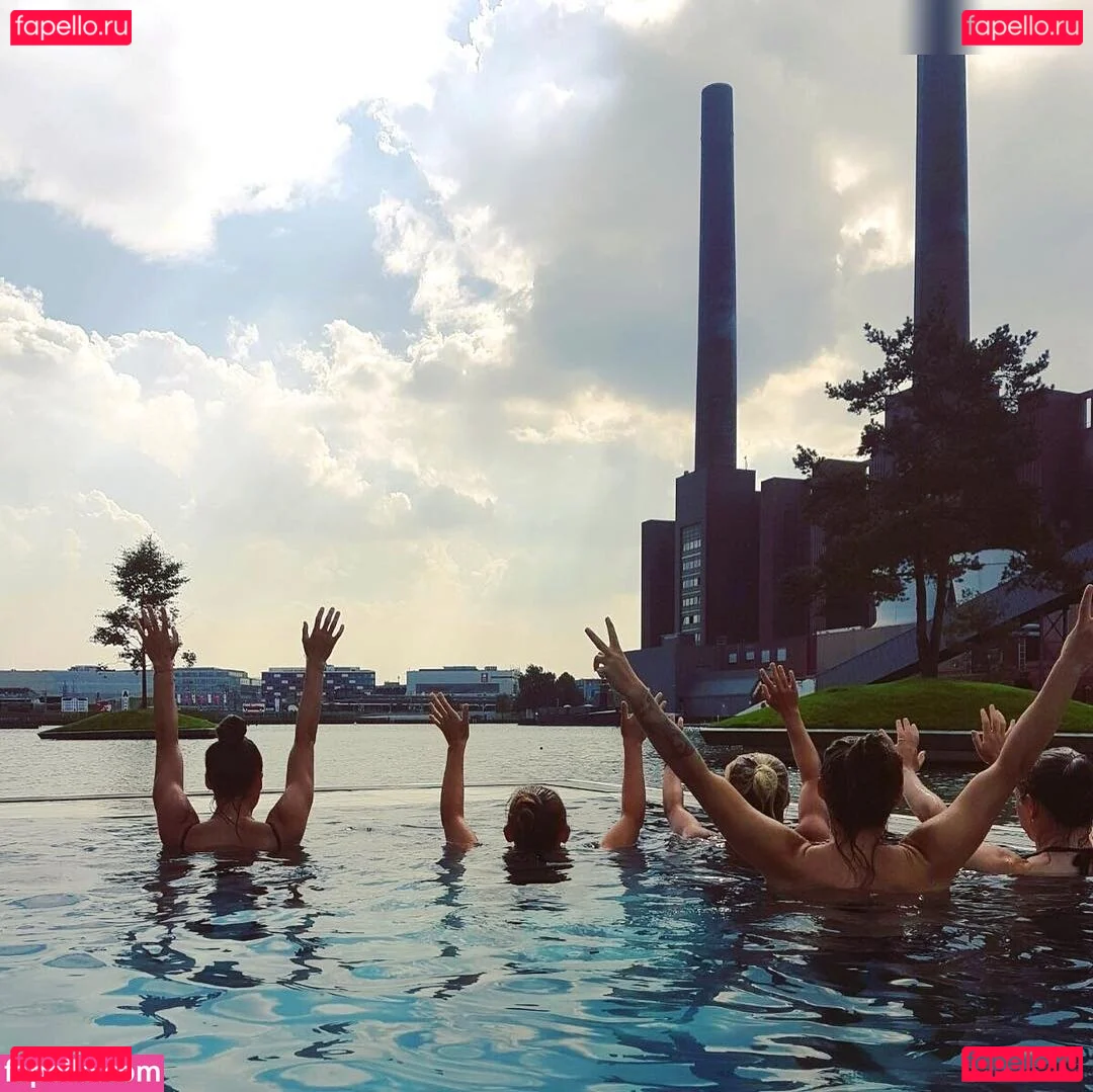 Julia Simic Onlyfans Photo Gallery 