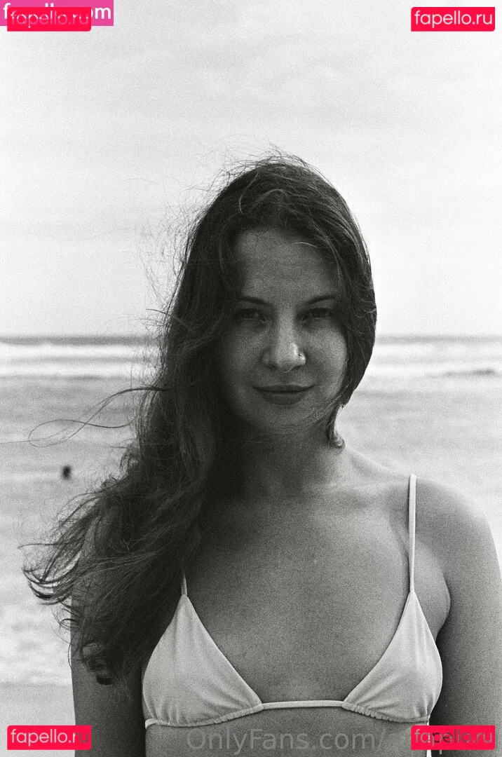 anapuru Onlyfans Photo Gallery 