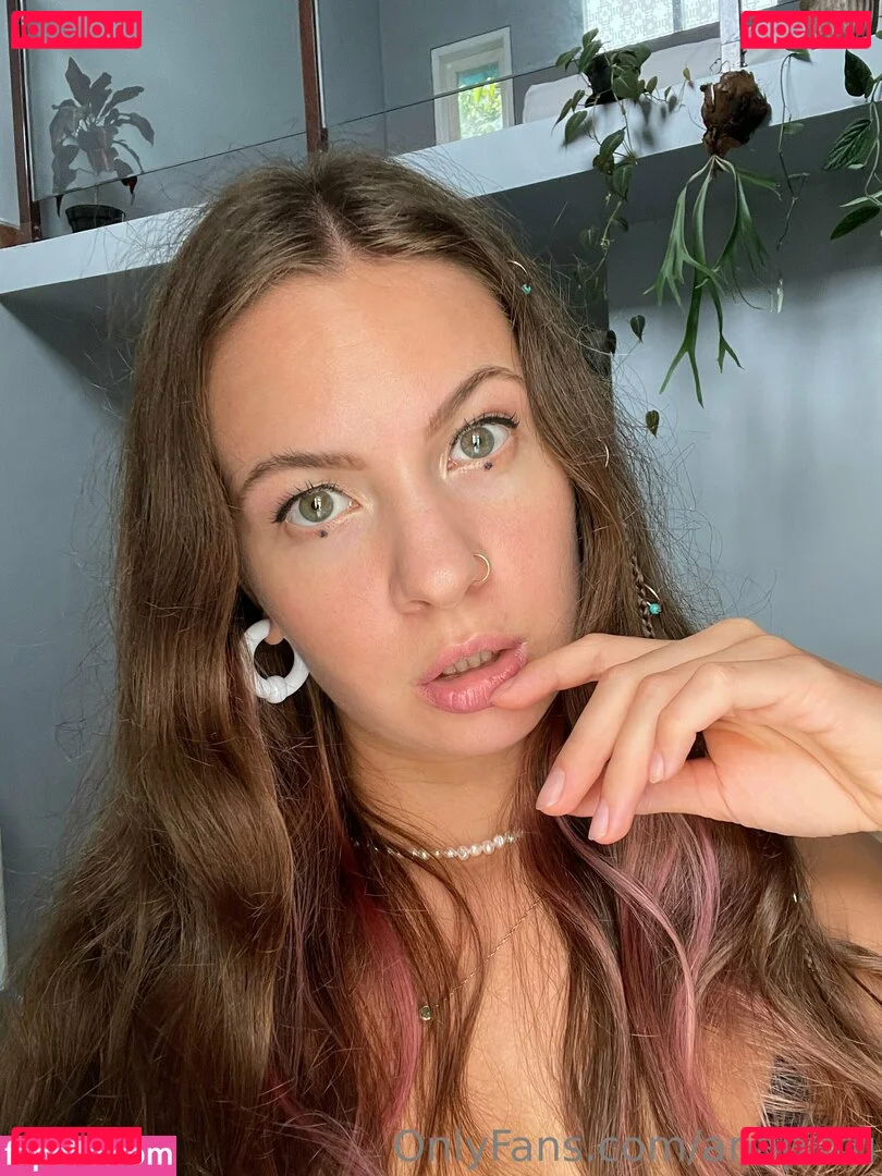 anapuru Onlyfans Photo Gallery 