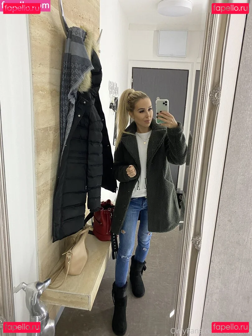 CocoMia Onlyfans Photo Gallery 