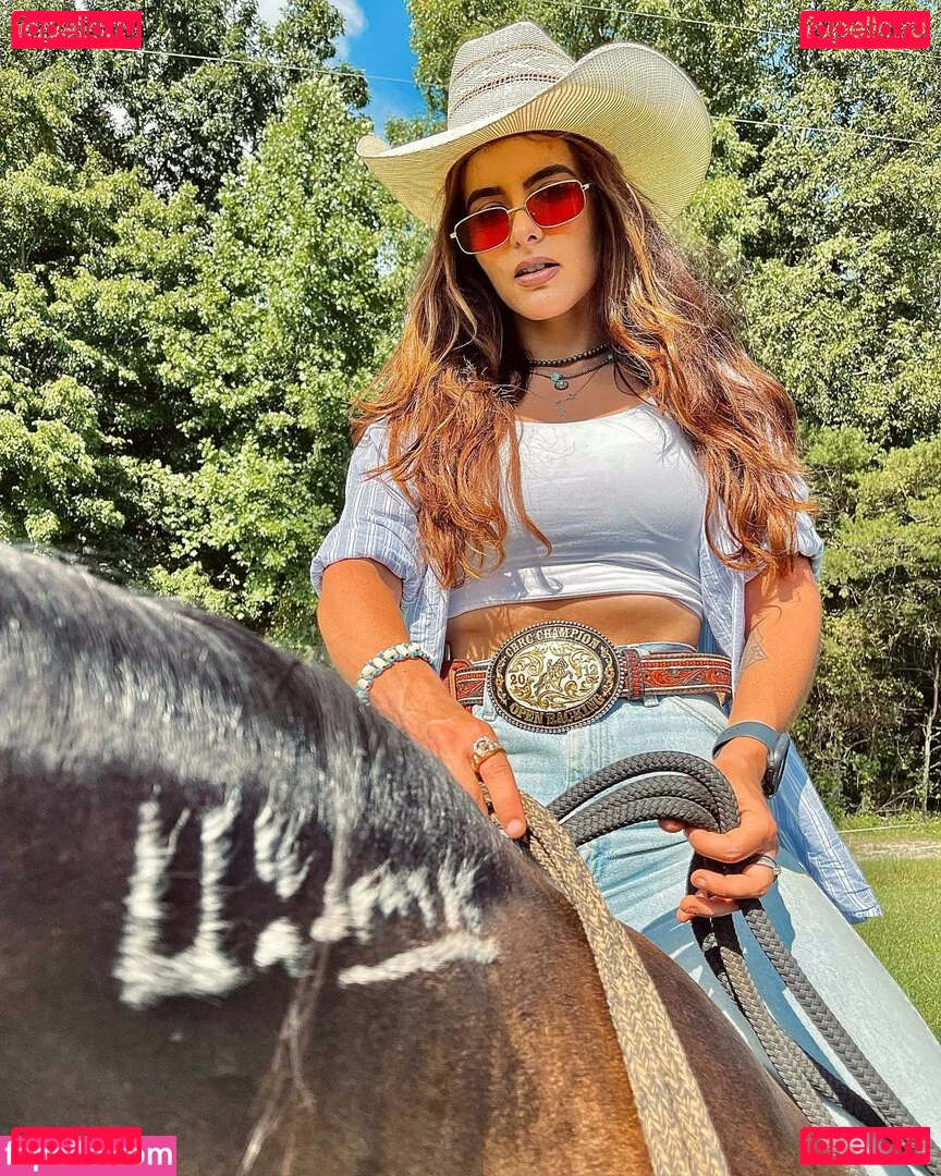 Artoftheequine Onlyfans Photo Gallery 