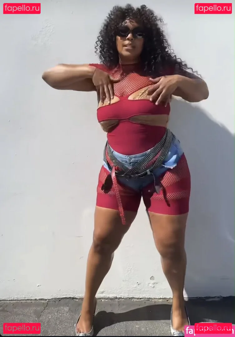 Lizzo Onlyfans Photo Gallery 