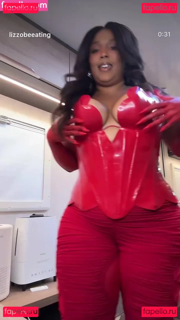 Lizzo Onlyfans Photo Gallery 