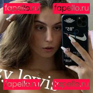 Izzy Lewis Onlyfans Photo Gallery 