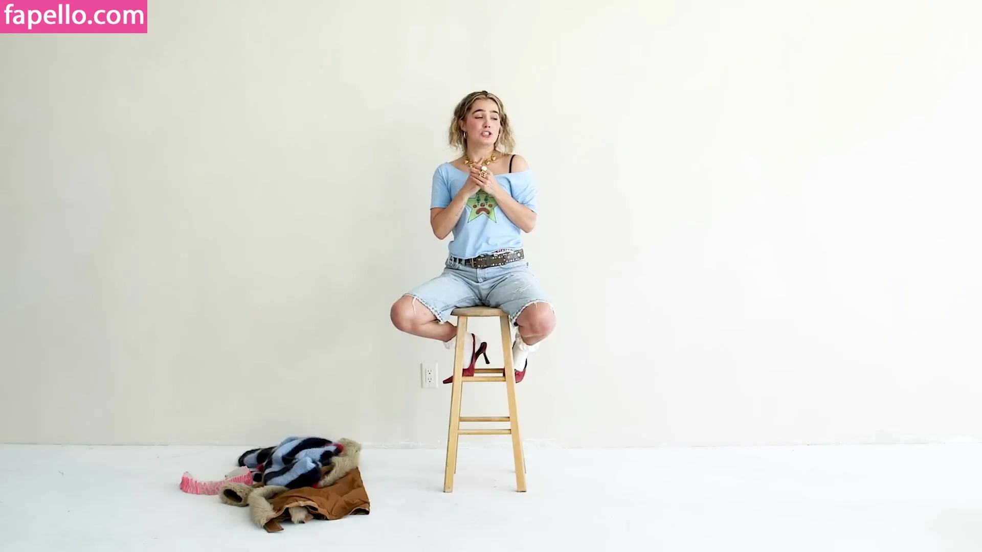 Haley Lu Richardson Onlyfans Photo Gallery 