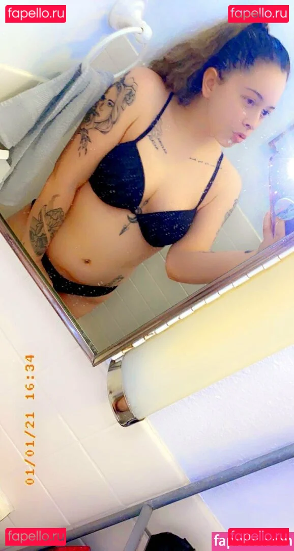 ariah69 Onlyfans Photo Gallery 