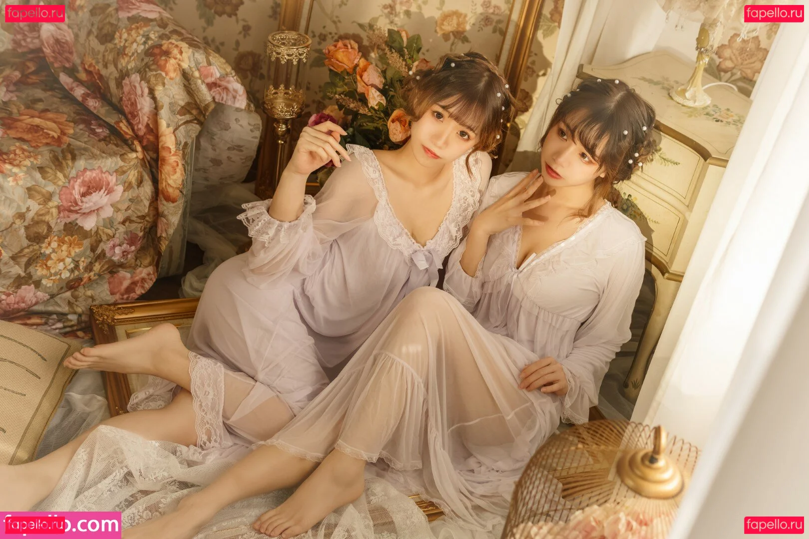 Carol X Iris Onlyfans Photo Gallery 