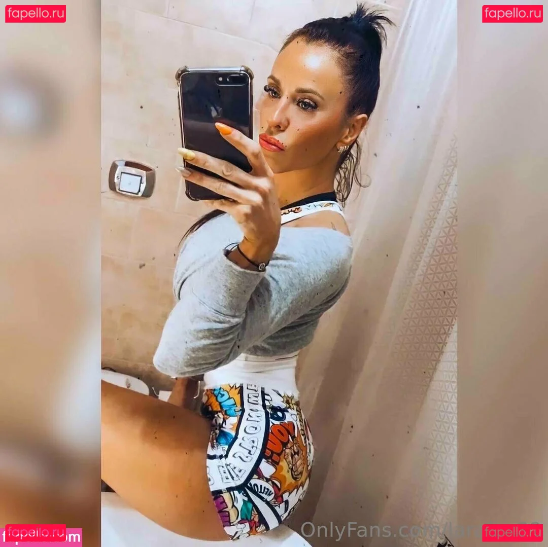 larafox22 Onlyfans Photo Gallery 