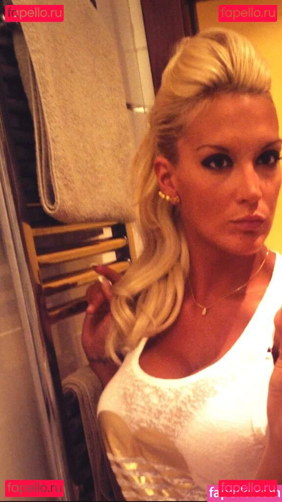 Gatina22 Onlyfans Photo Gallery 