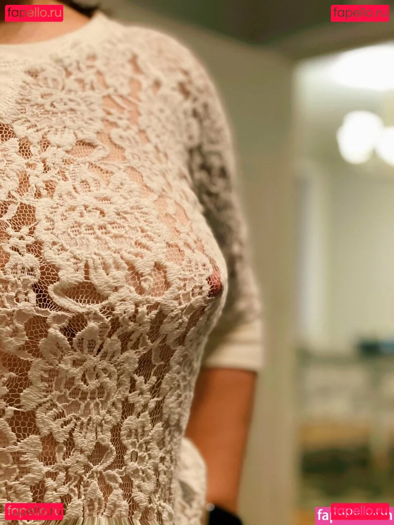 NipplyNurse Onlyfans Photo Gallery 