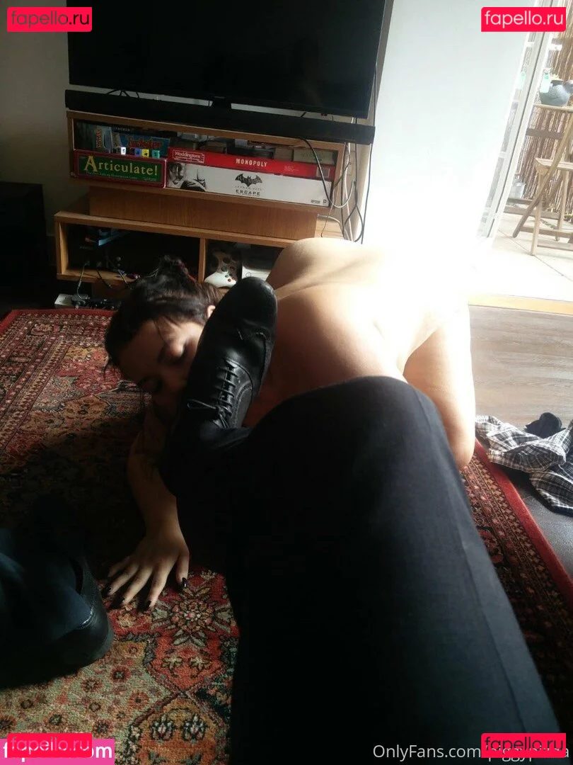 elitapizda Onlyfans Photo Gallery 