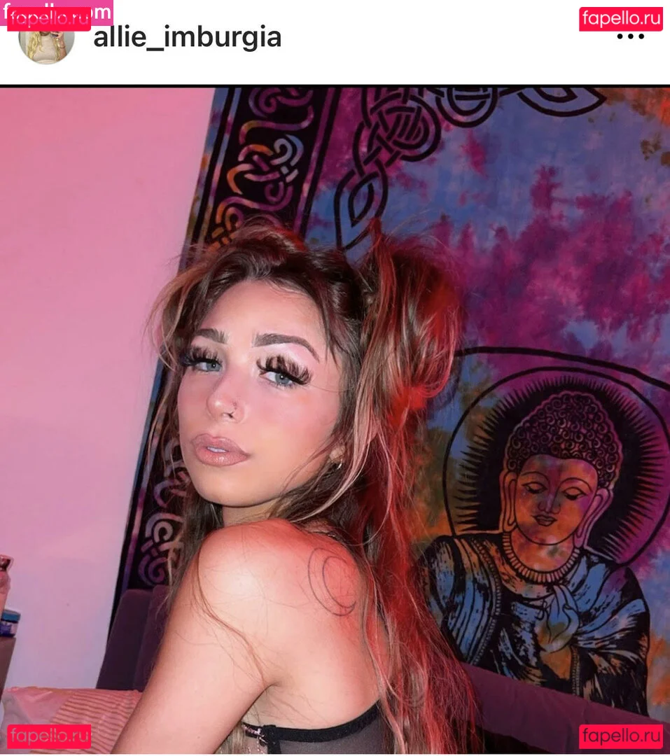 aliaremyinitials Onlyfans Photo Gallery 