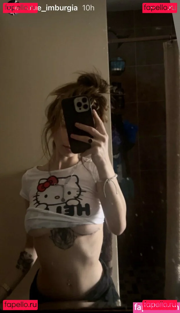 aliaremyinitials Onlyfans Photo Gallery 