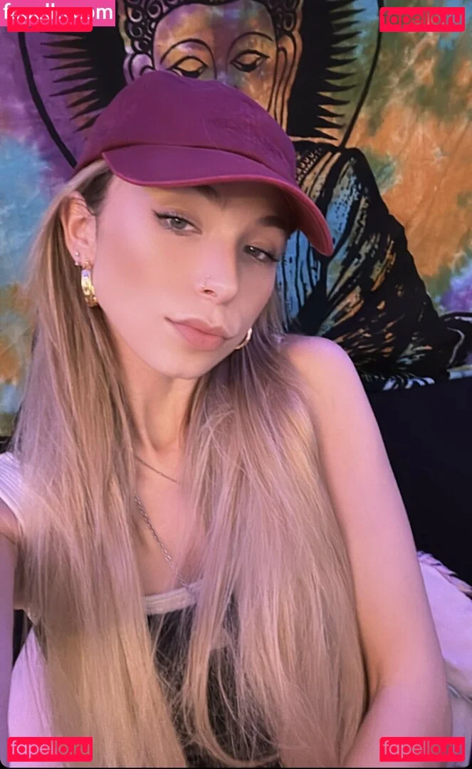 aliaremyinitials Onlyfans Photo Gallery 