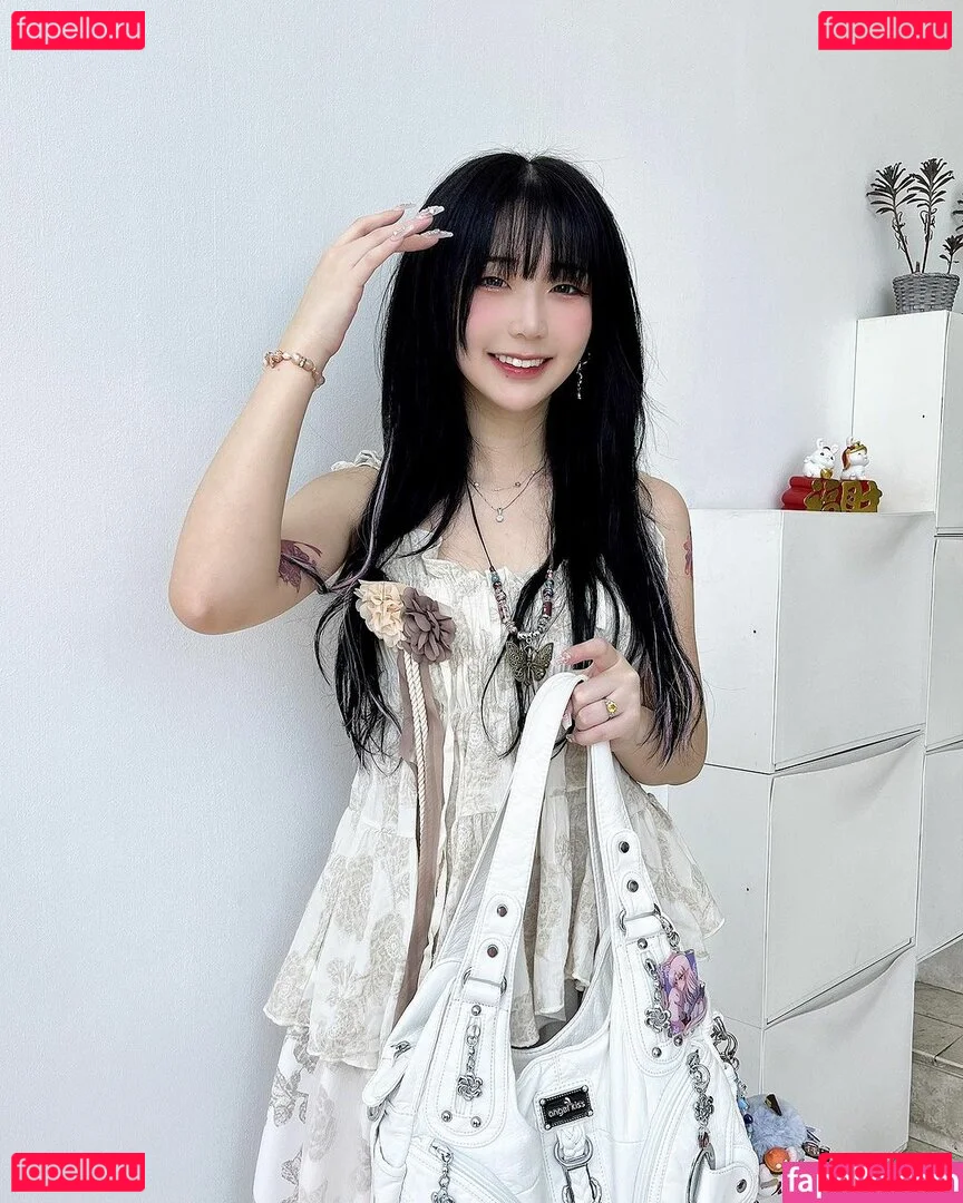 akari_813 Onlyfans Photo Gallery 