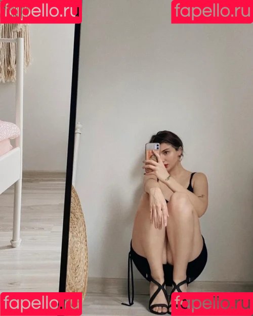 Buse Yılmaz Onlyfans Photo Gallery 